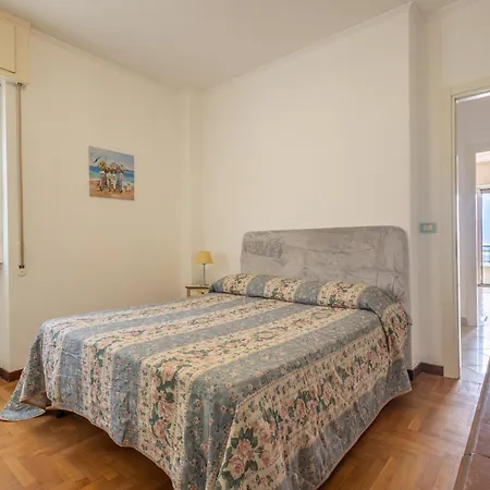 Apartment Mare Di Liguria By Wonderful Italy